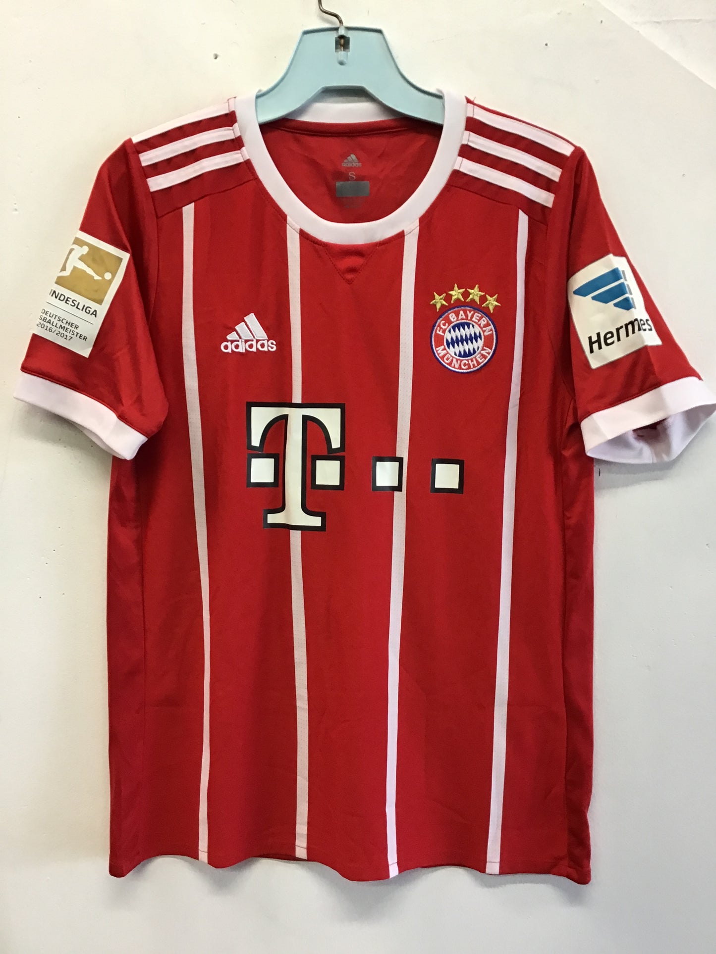 Adidas FC Bayern Munchen Bundesliga 2016/2017 Jersey, Size S