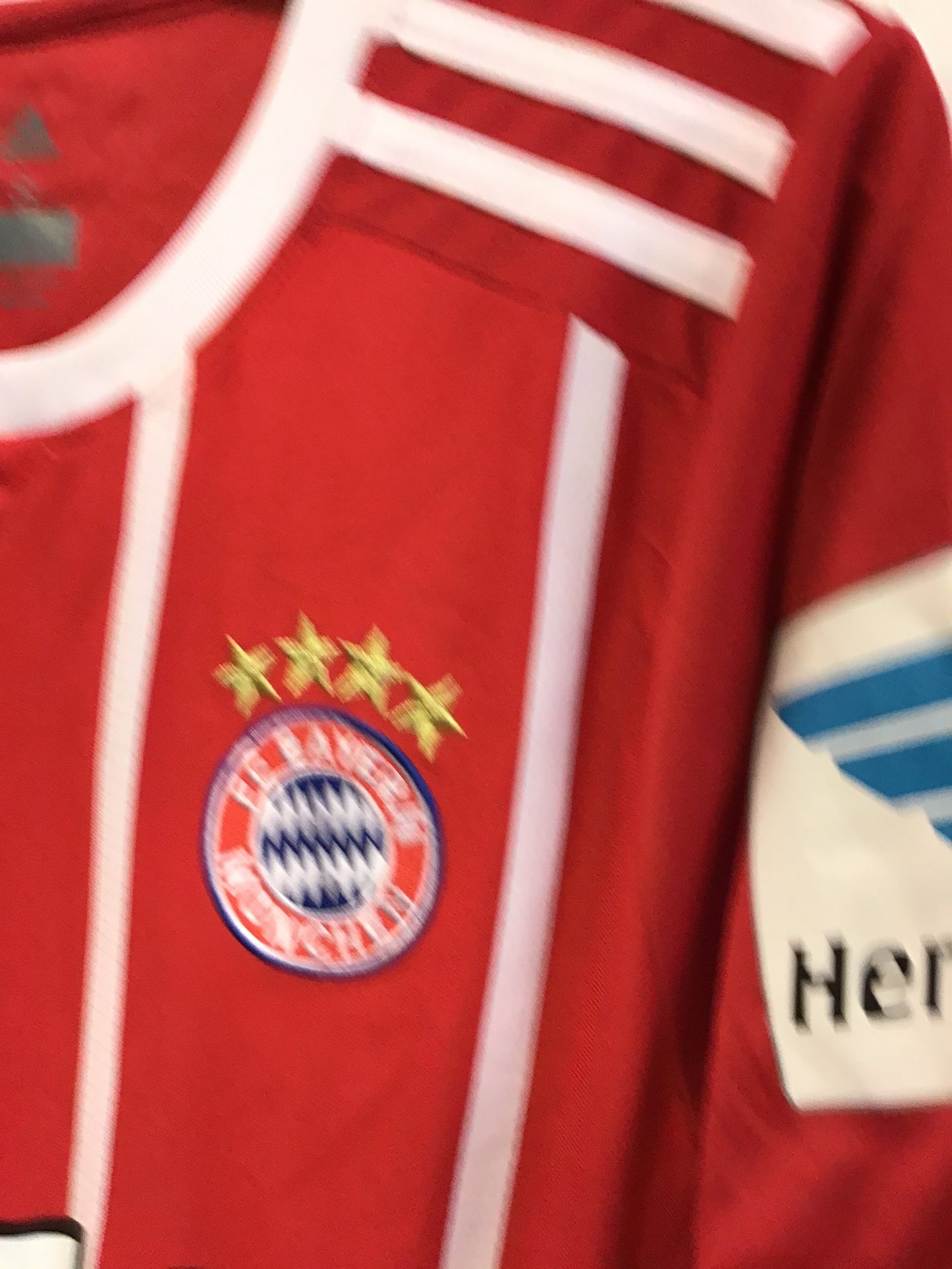 Adidas FC Bayern Munchen Bundesliga 2016/2017 Jersey, Size S