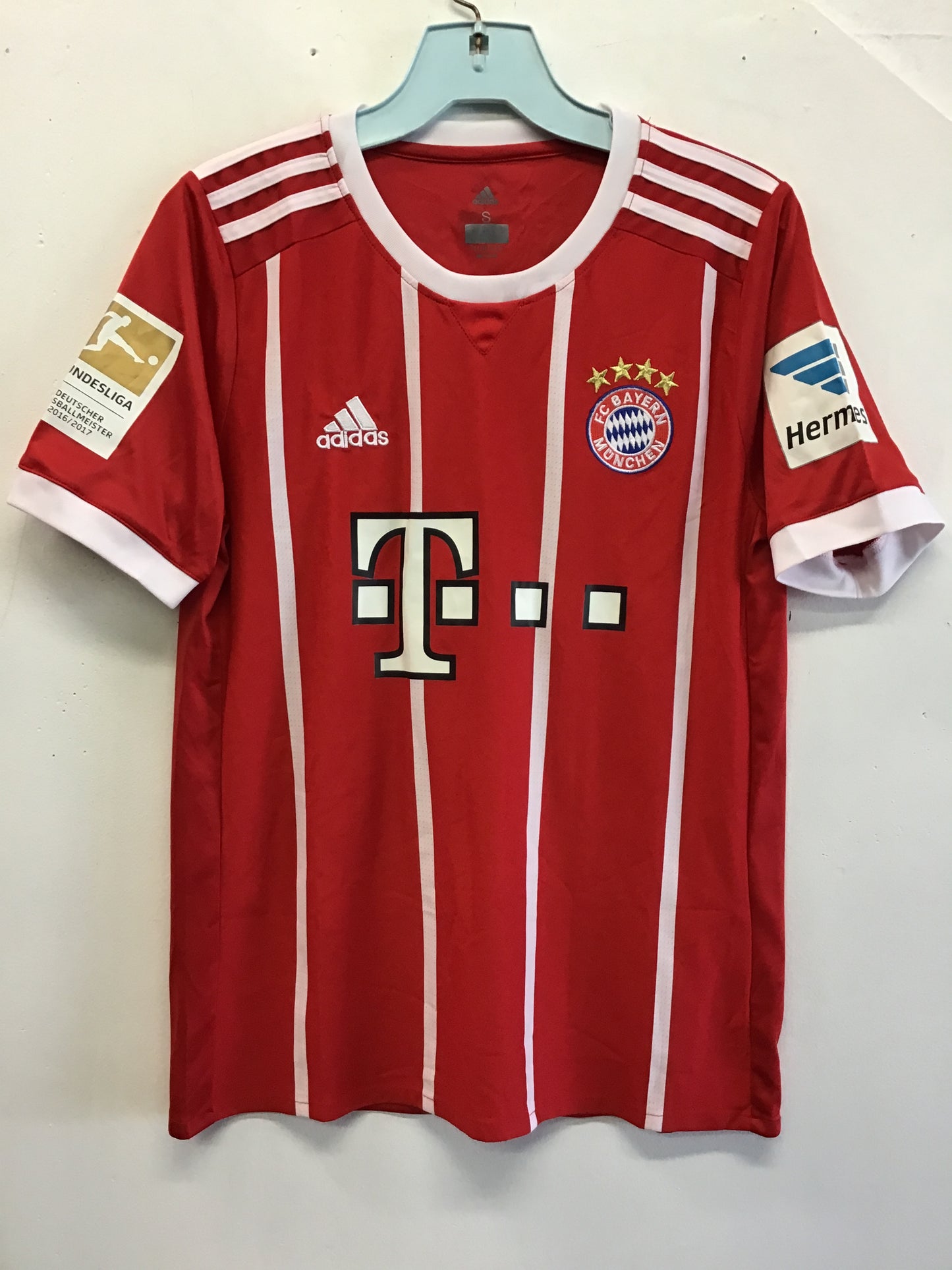 Adidas FC Bayern Munchen Bundesliga 2016/2017 Jersey, Size S