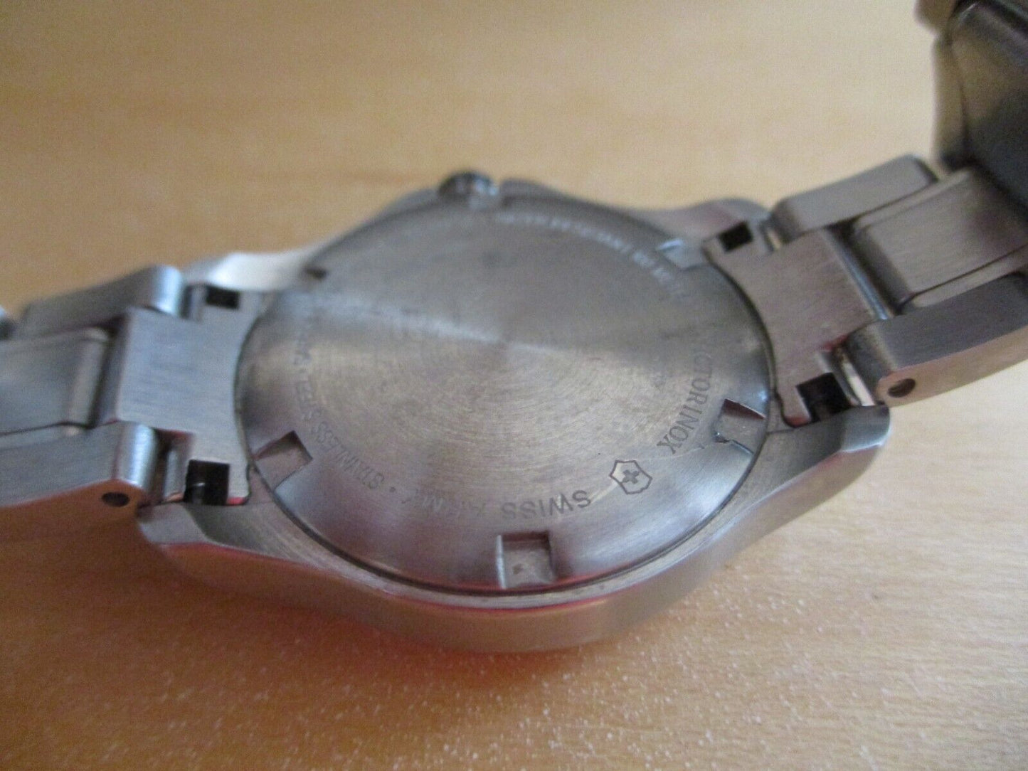 Victorinix Swiss Army Officers Ladies Watch 241457