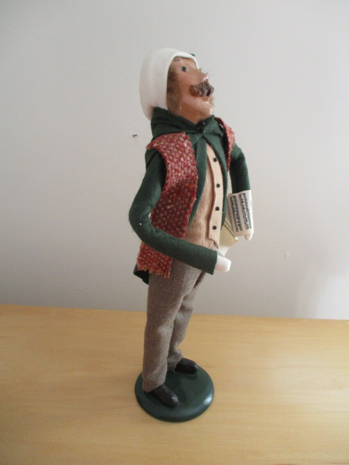 Byers Choice 1989 The Carolers Man W/ Sheet Music