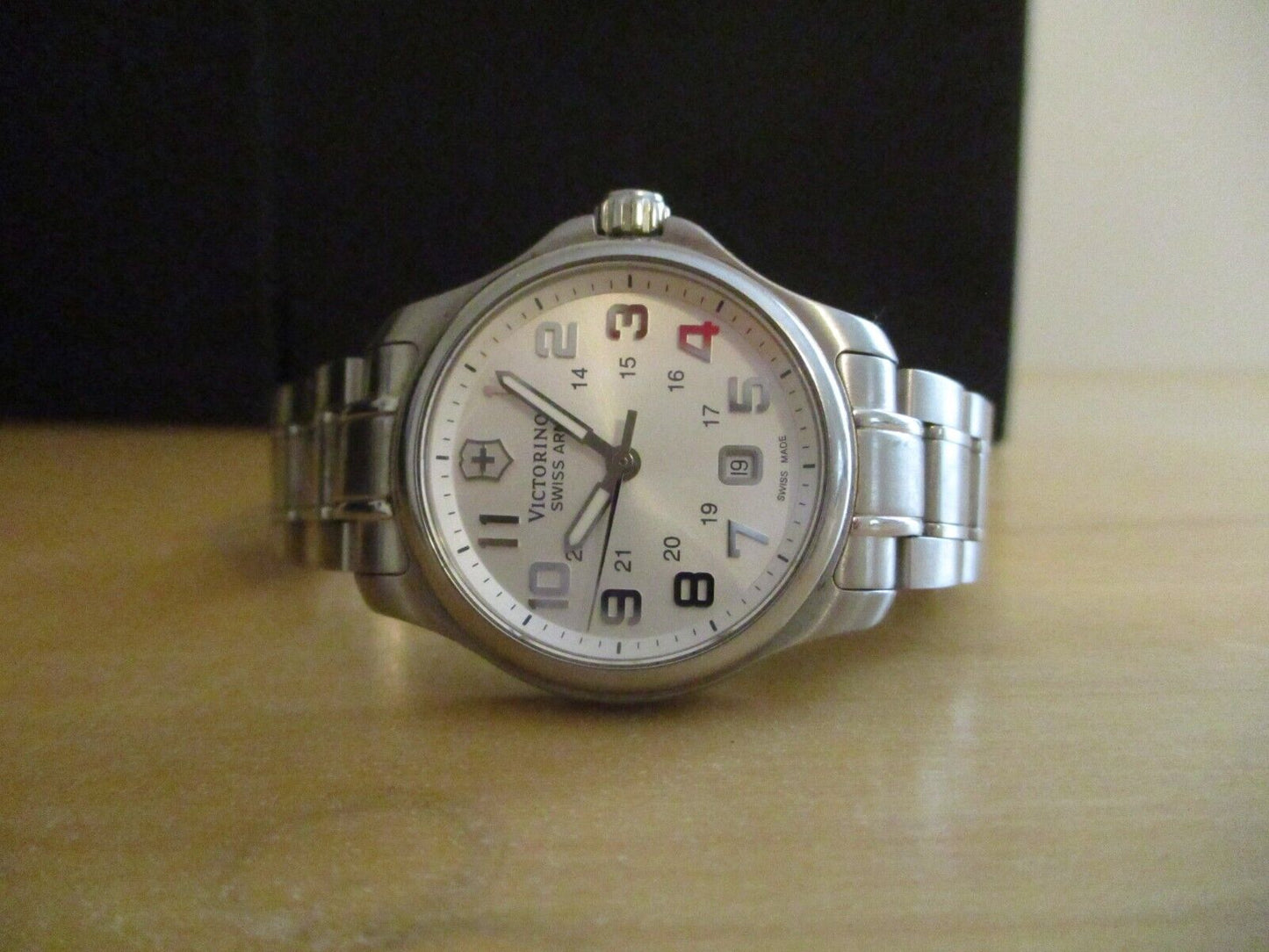 Victorinix Swiss Army Officers Ladies Watch 241457