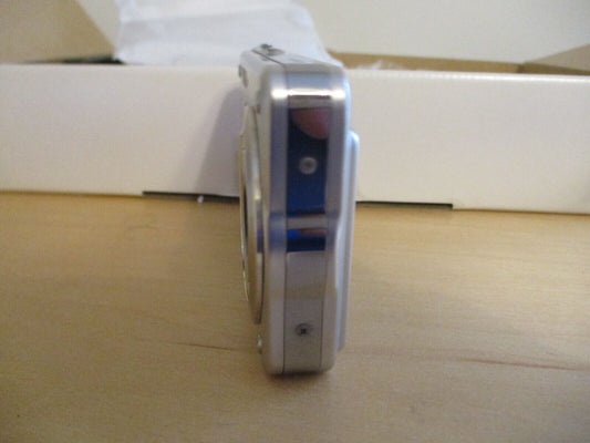 Casio EXILIM EX-S100 3.2 MP Digital Camera New in Original Box