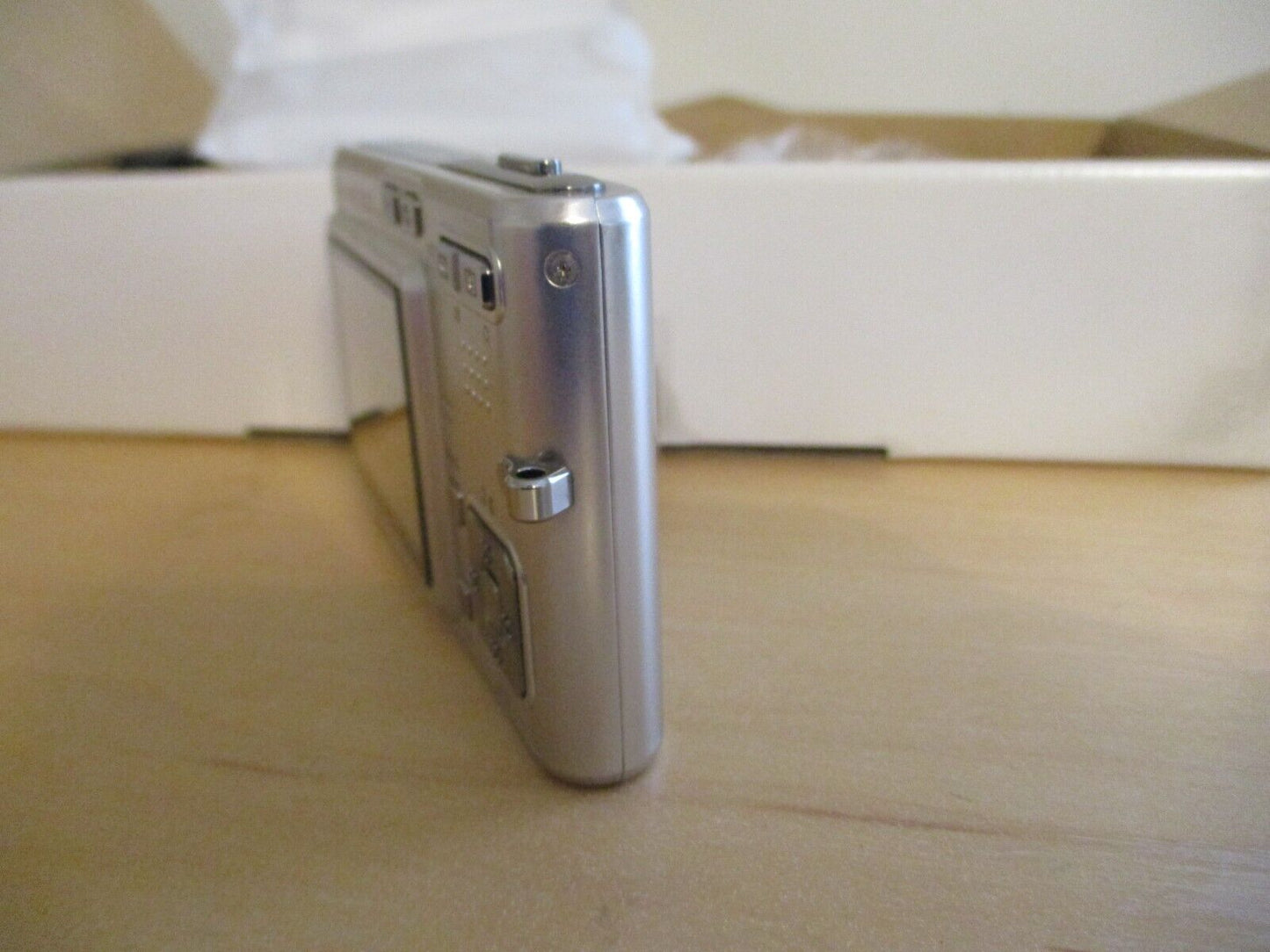 Casio EXILIM EX-S100 3.2 MP Digital Camera New in Original Box