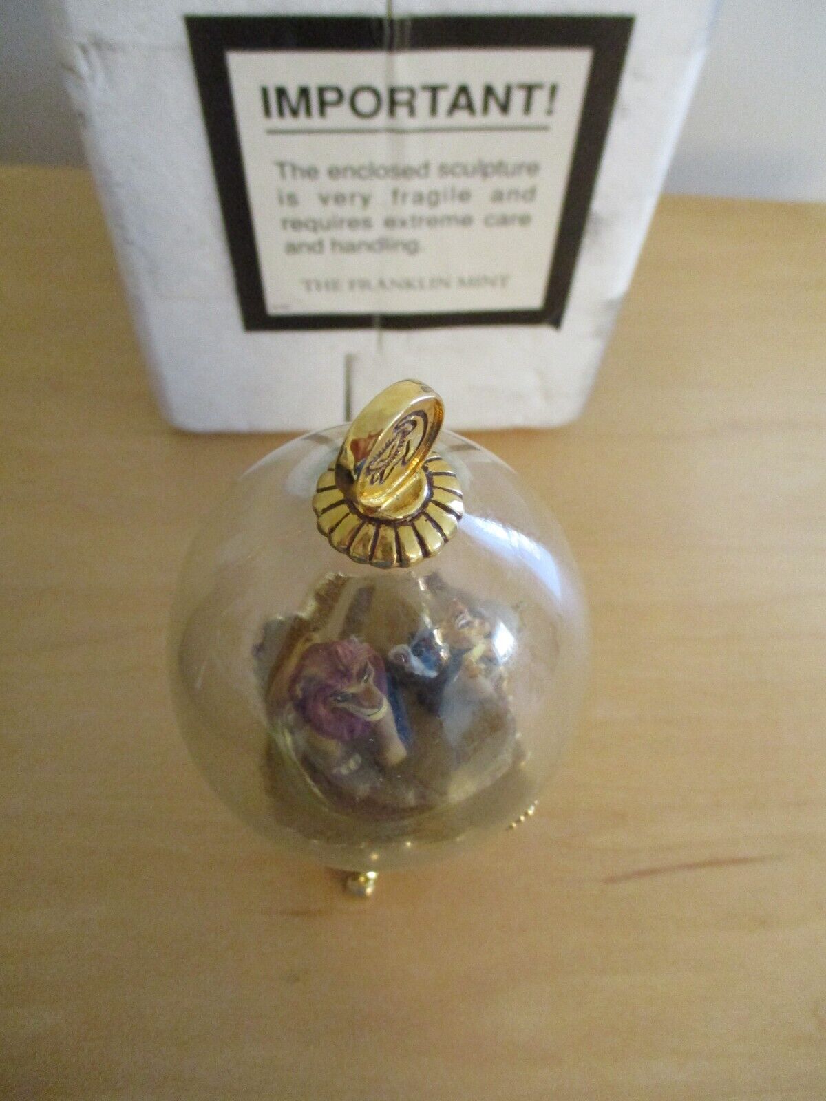 Franklin Mint Limited Edition Disney The Lion King Gold Footed Glass Egg Figure