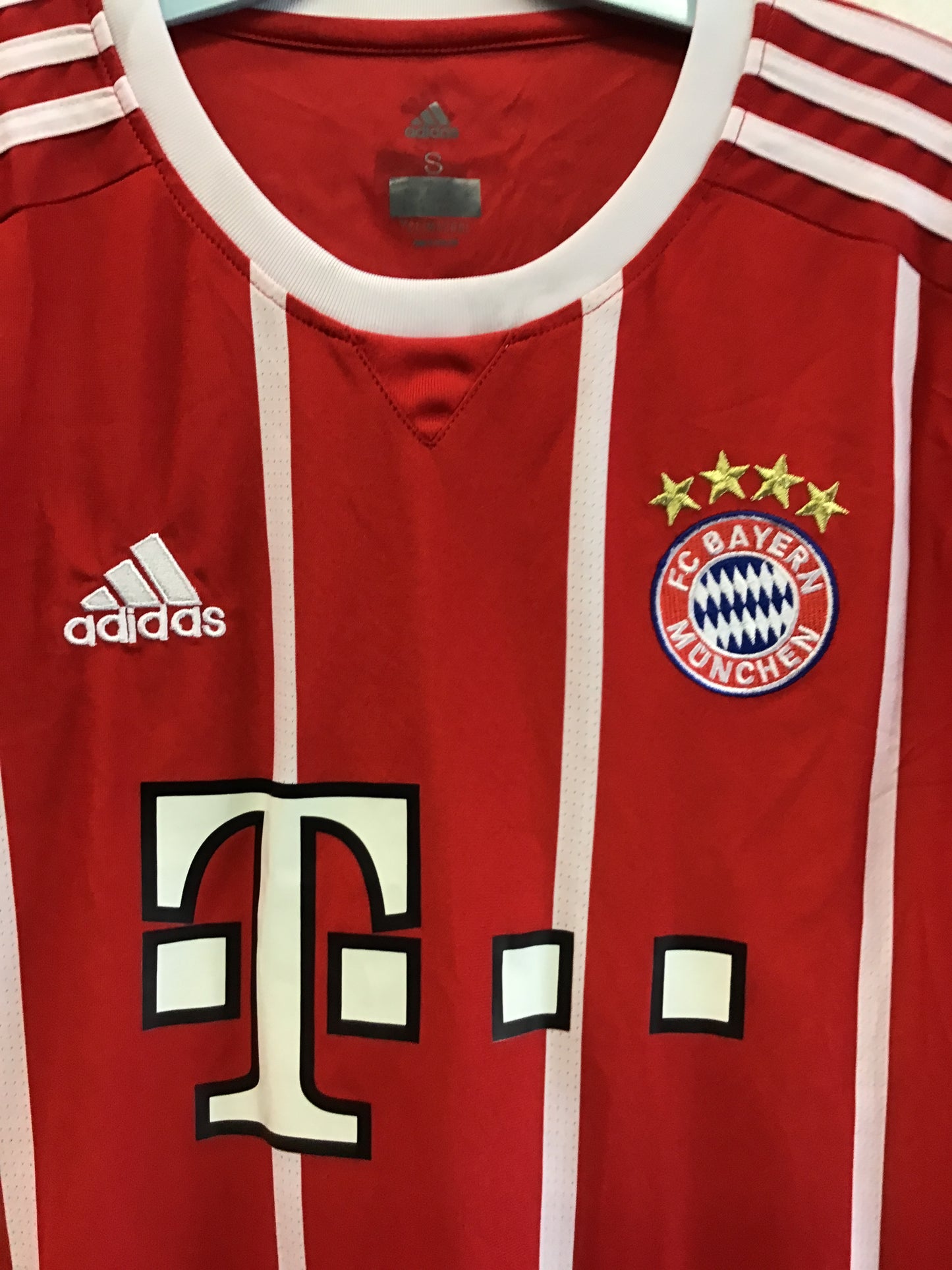 Adidas FC Bayern Munchen Bundesliga 2016/2017 Jersey, Size S