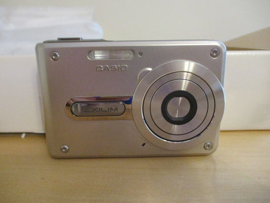 Casio EXILIM EX-S100 3.2 MP Digital Camera New in Original Box